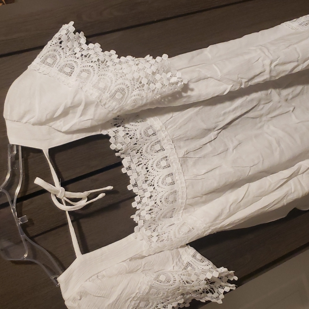 1 2x left💗New boutique white slicing pom pom top - Picture 15 of 16